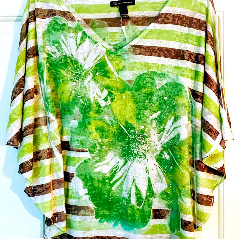 International Concepts top